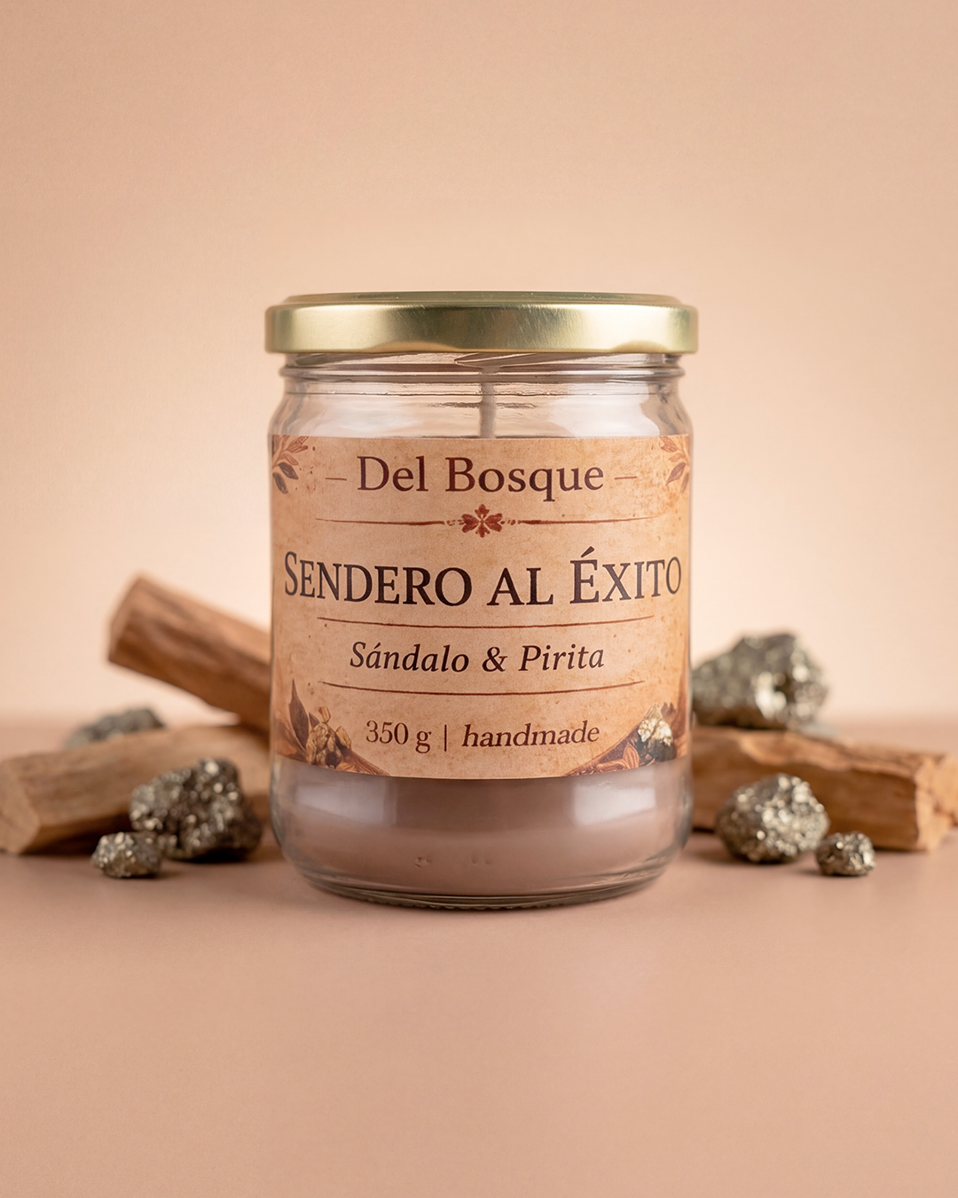 Sendero al Éxito – Vela Ritual de Sándalo y Pirita