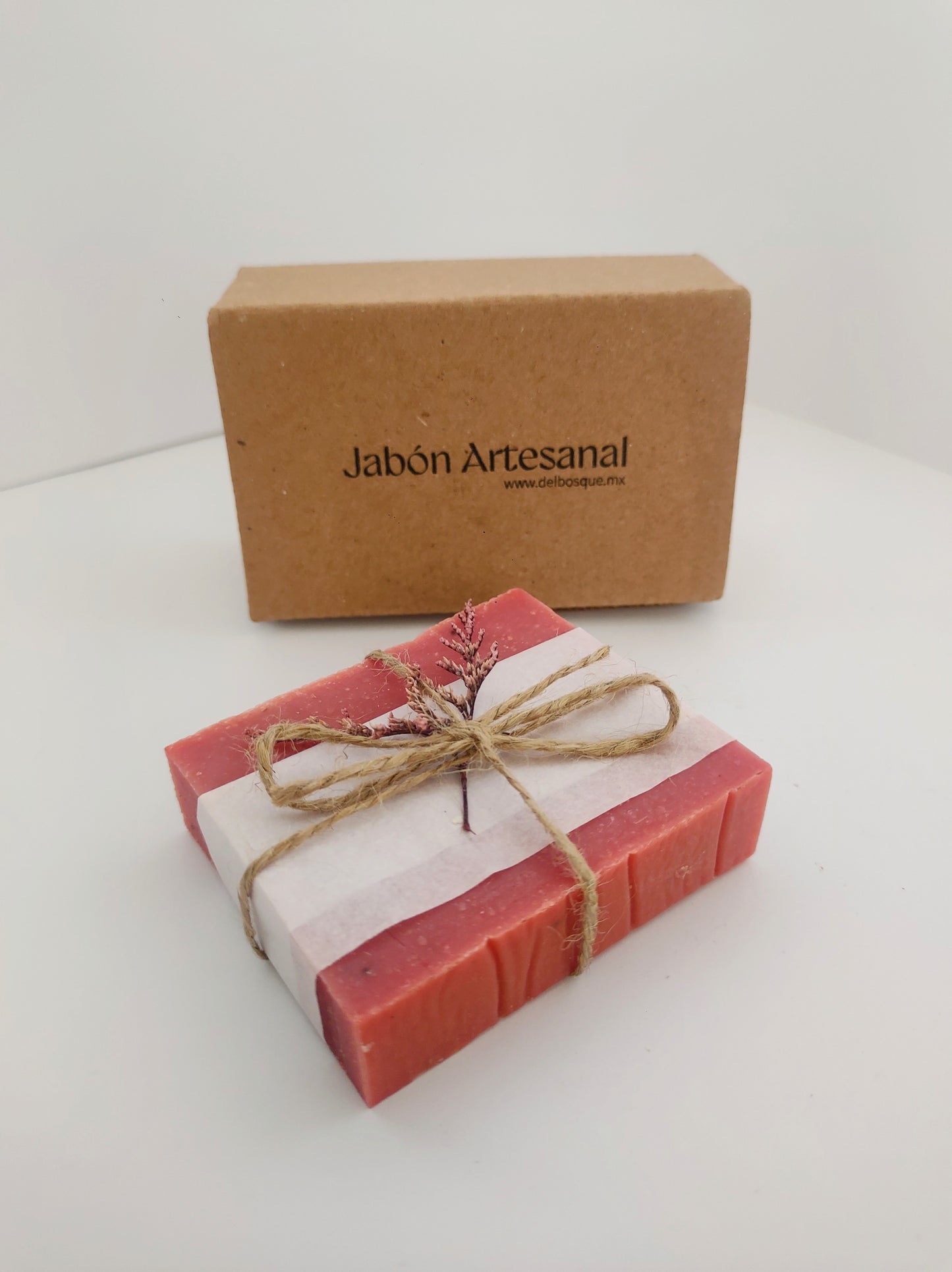 Jabón artesanal de fresa